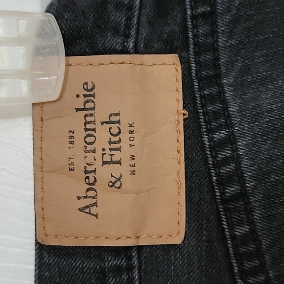 Jeans - Picture 4 of 5